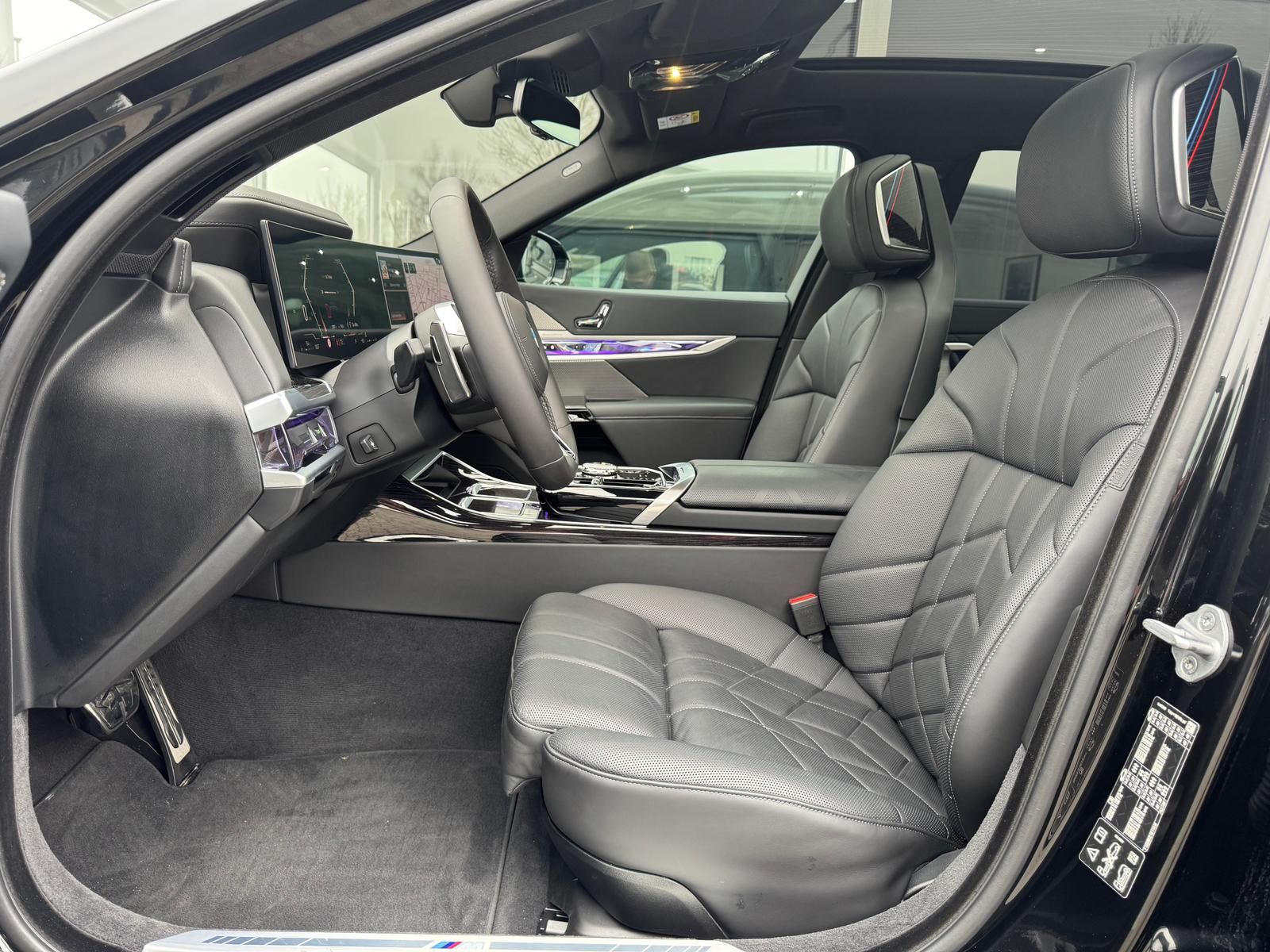 BMW 740d xDrive M-Sport Pro*PANO*B&W*360°KAM*STANDH*