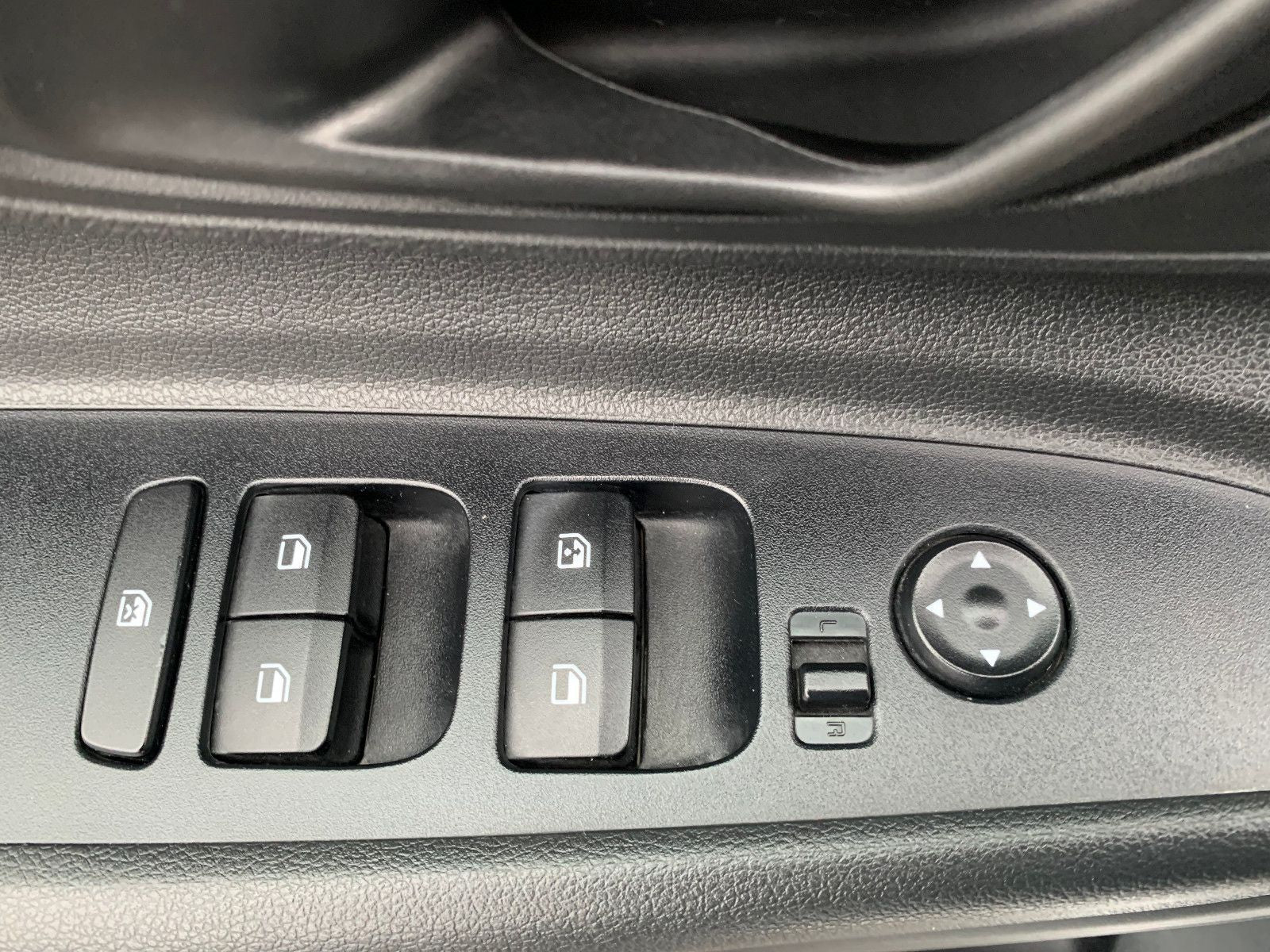 Hyundai i20 Comfort Autom. - Samsaru's Car Outlet