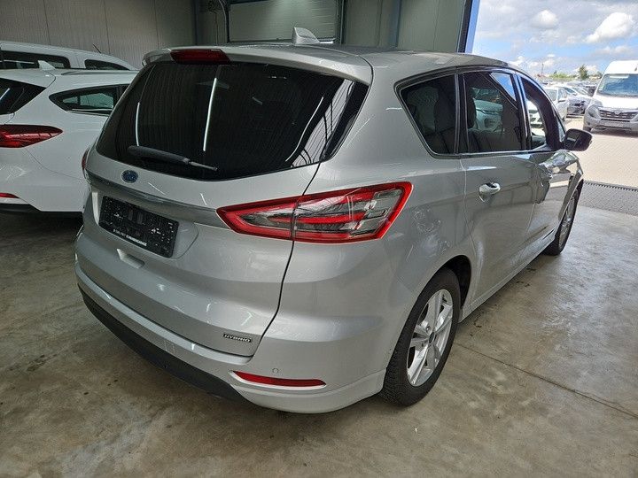 Ford S-Max Titanium