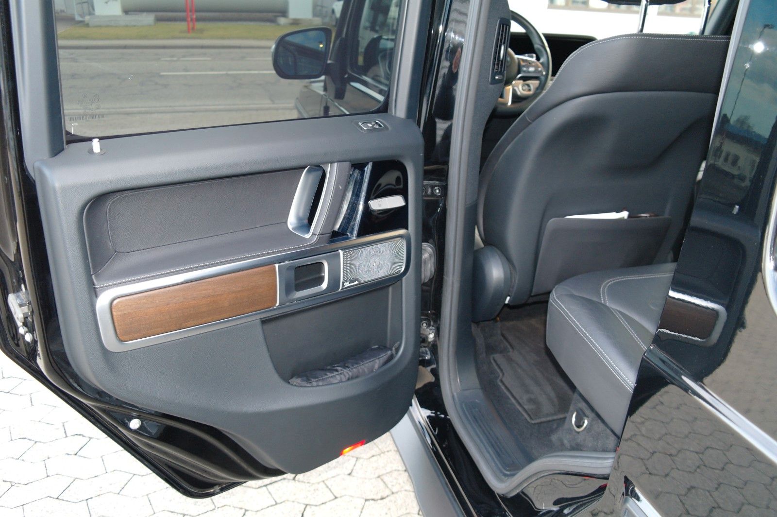 Mercedes-Benz G 350 d - Samsaru's Car Outlet