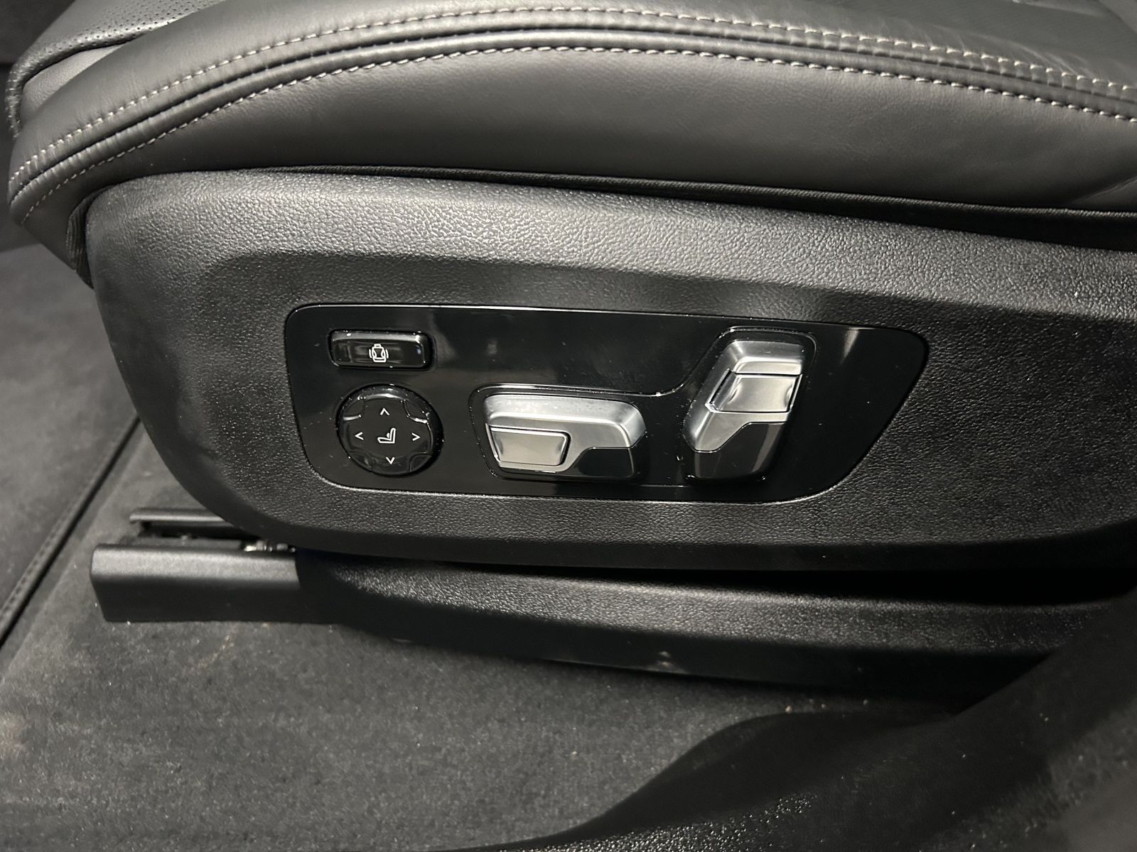 BMW X6 xDrive40i M Sportpaket Pro DA. Prof. PA. Prof