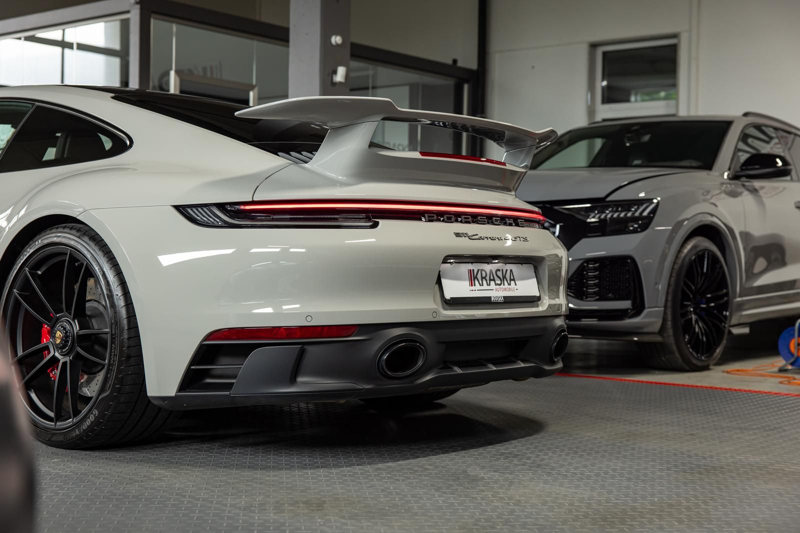 Porsche 911 Carrera 4 GTS Coupe PDLS+ BOSE PANO AERO-KIT