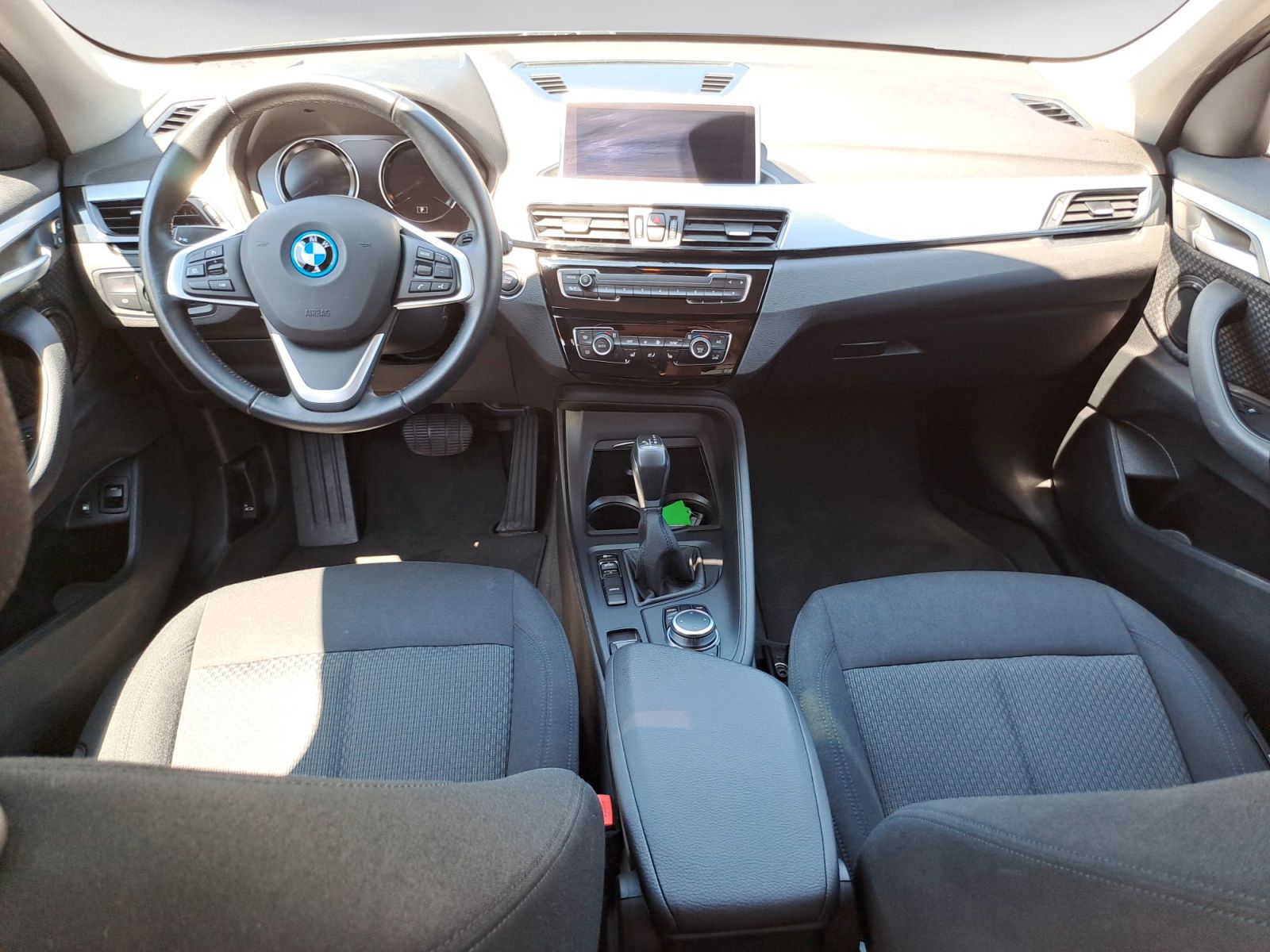 BMW X1 xDrive25e Advantage - Samsaru's Car Outlet