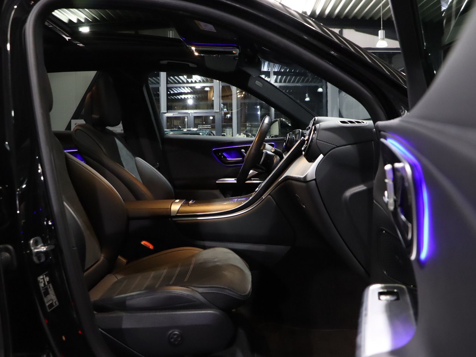Mercedes-Benz GLC 300 de 4M AMG-LINE / PANORAMA / LASER / TOP