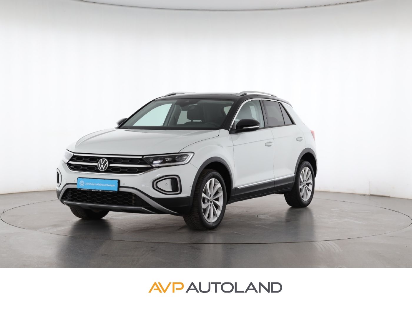 Volkswagen T-Roc 1.0 TSI Style - Samsaru's Car Outlet