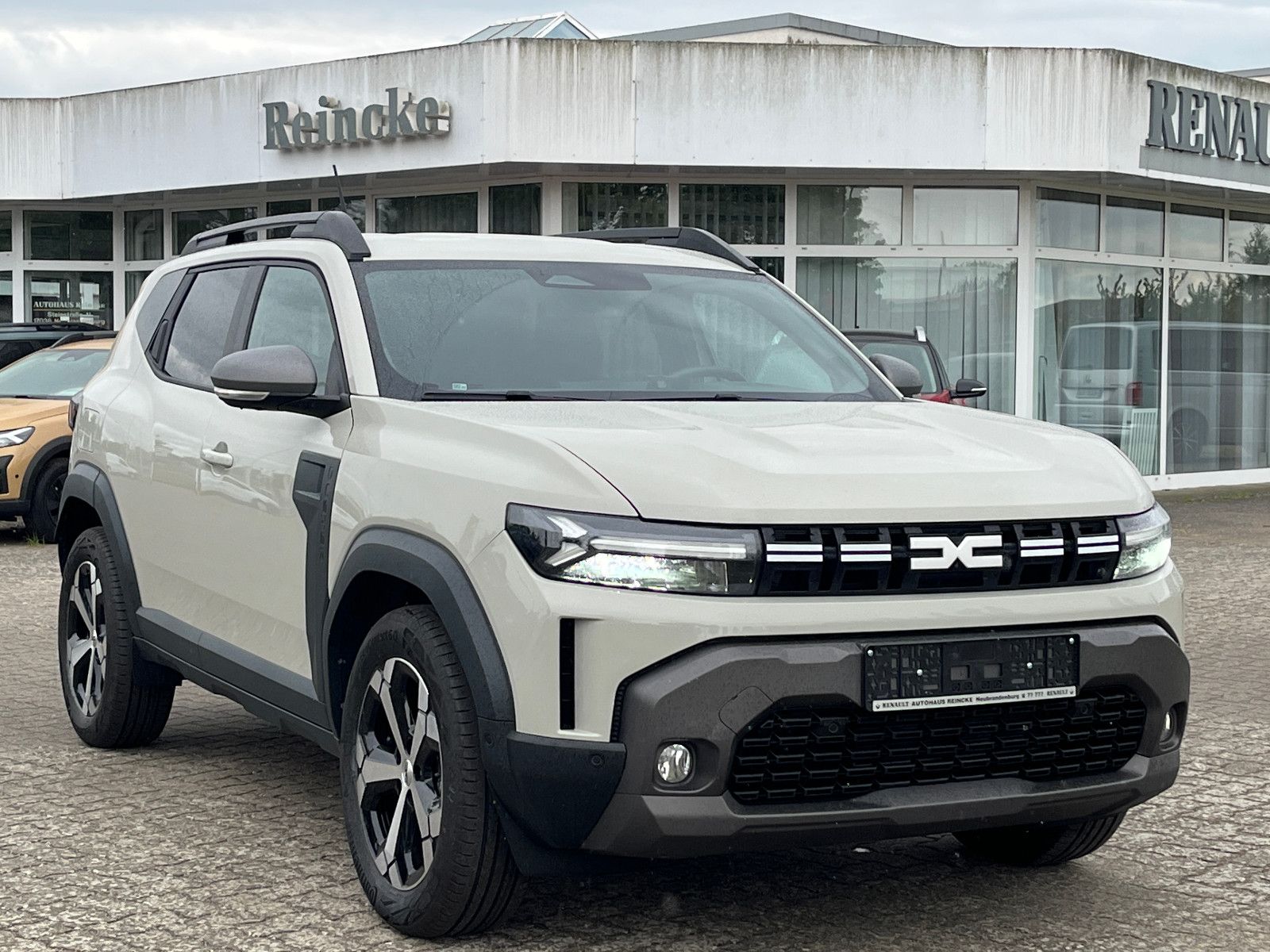 Dacia Duster 140 Mild Hybrid Automatik - Samsaru's Car Outlet