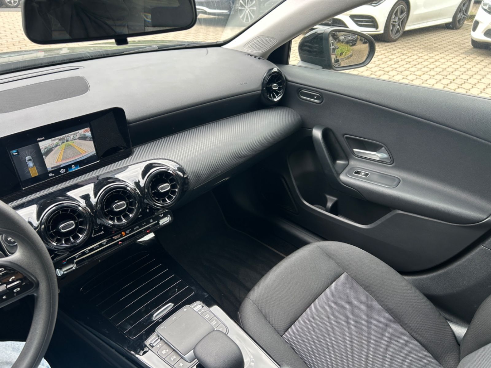 Mercedes-Benz A250e Business - Samsaru's Car Outlet