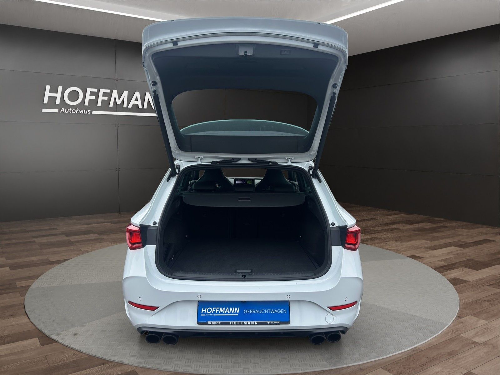 Cupra Leon SP 2.0 TSI VZ 4Drive - Samsaru's Car Outlet