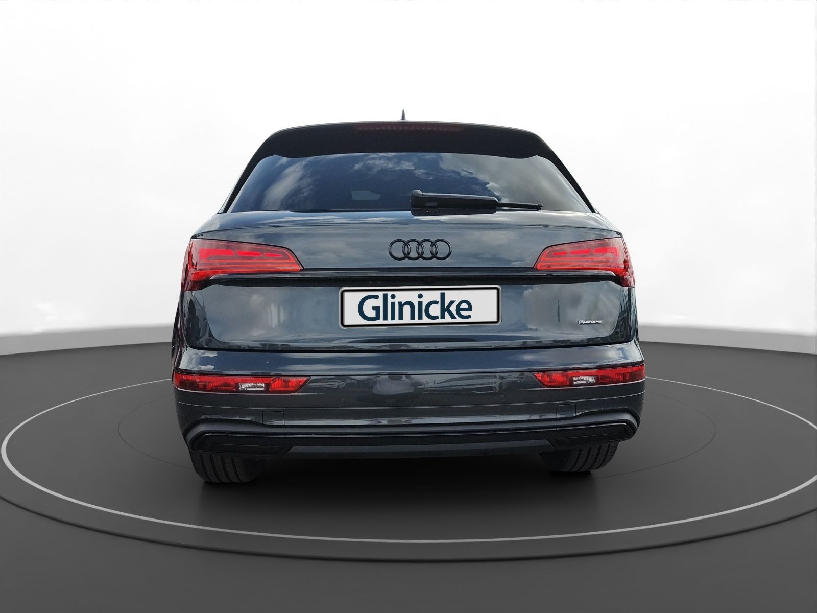 Audi Q5 40 TFSI quattro advanced - Samsaru's Car Outlet