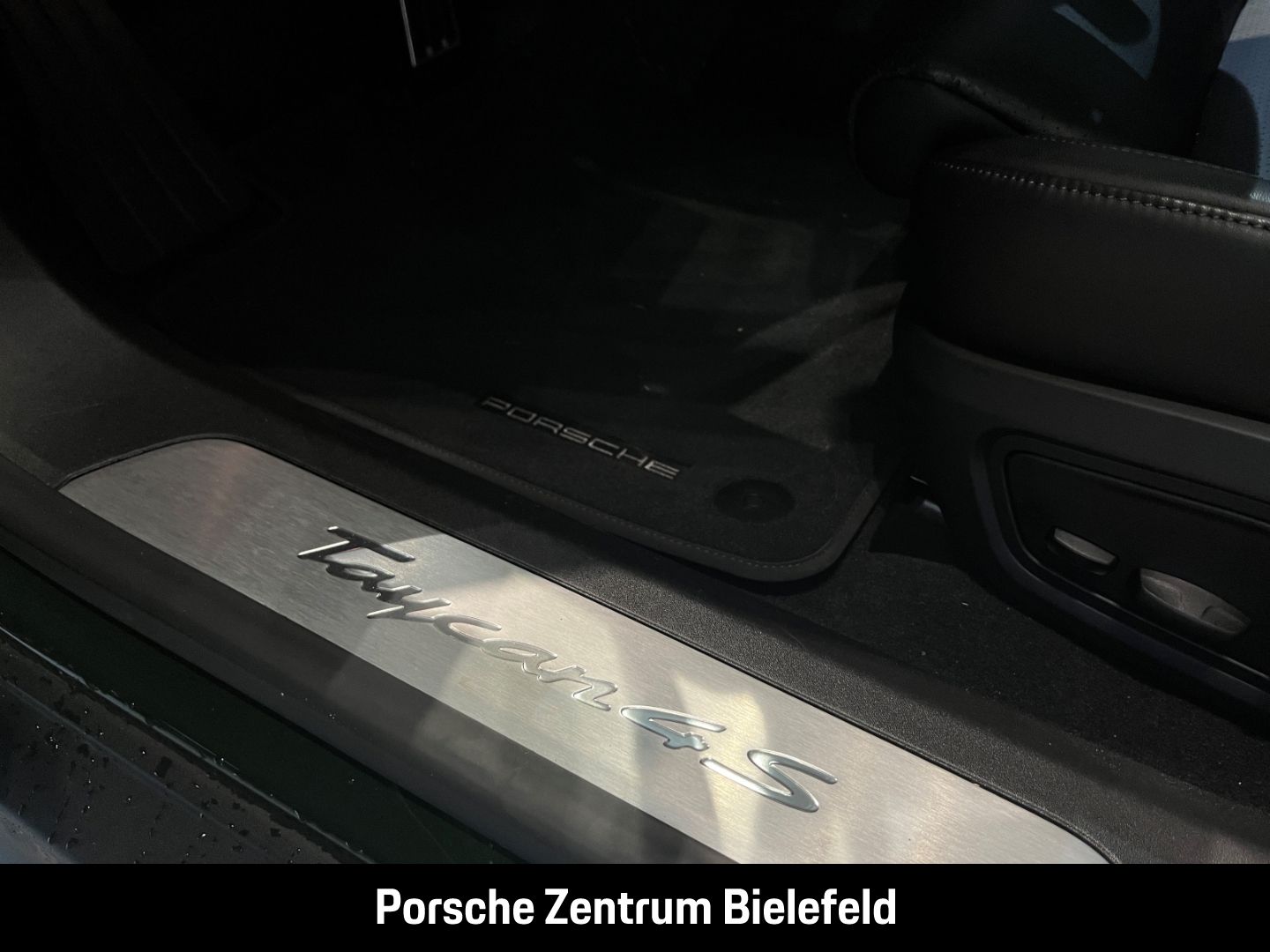 Porsche Taycan 4S LED-Matrix BOSE Panorama Luftfederung
