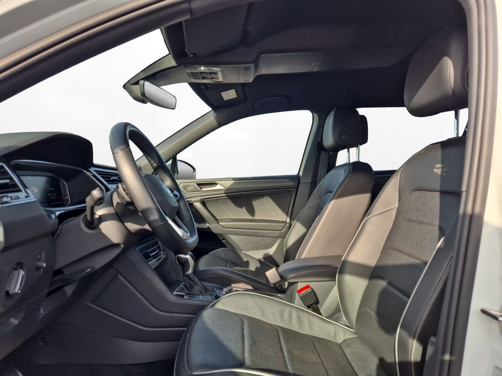 Volkswagen Tiguan Allspace 2.0 TDI DSG R-Line 4Motion Leder