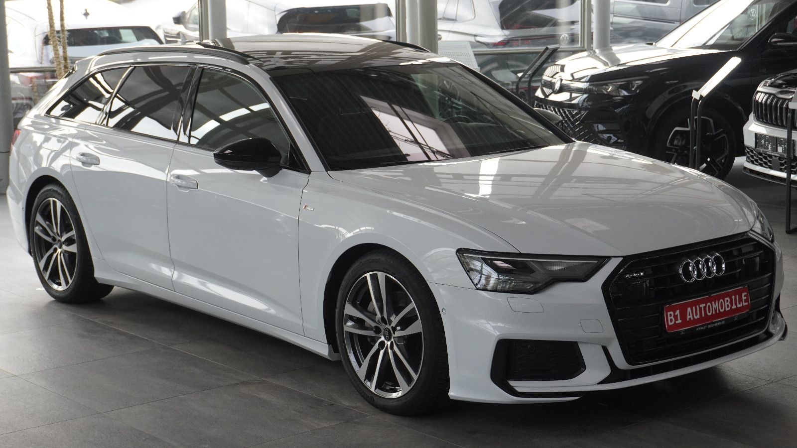 Audi A6 Avant 45 TFSI quattro S line Black Edition - Samsaru's Car Outlet