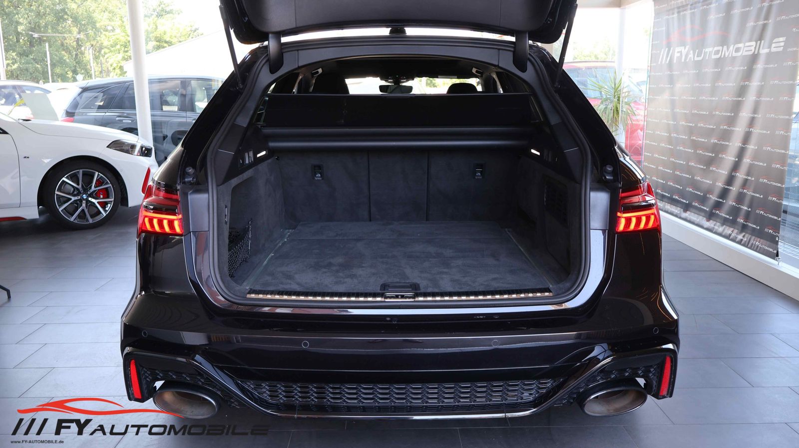 Audi RS6 4.0 TFSI quattro Keramic* Pano* AHK* Carbon