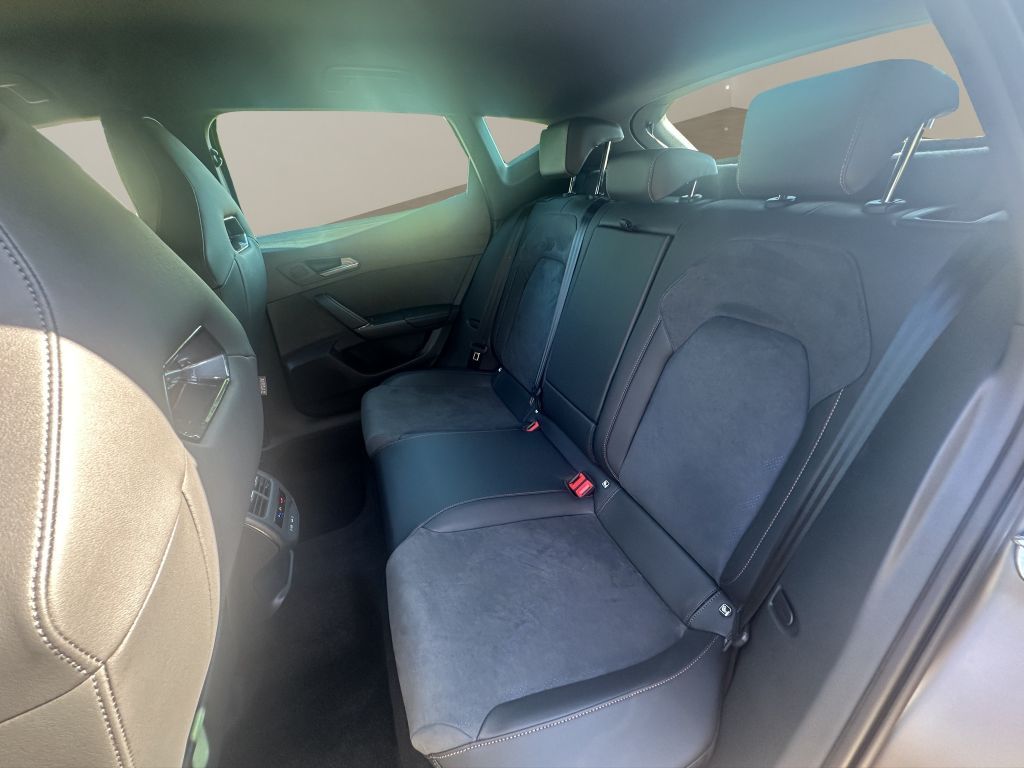 Cupra Formentor 1.5 e-Hybrid DSG VZ - Samsaru's Car Outlet
