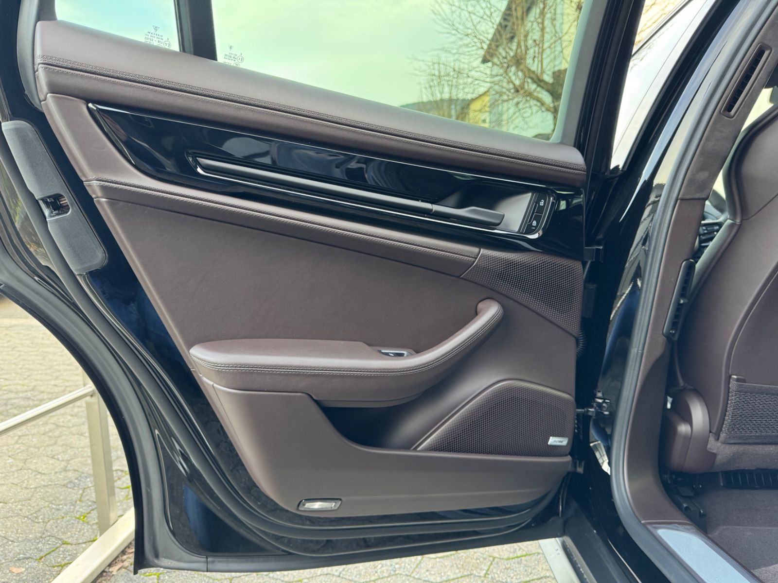 Porsche 4E-HYBRID|-7% LP|ACTIVE RIDE|SPORTABGAS|CARBON|