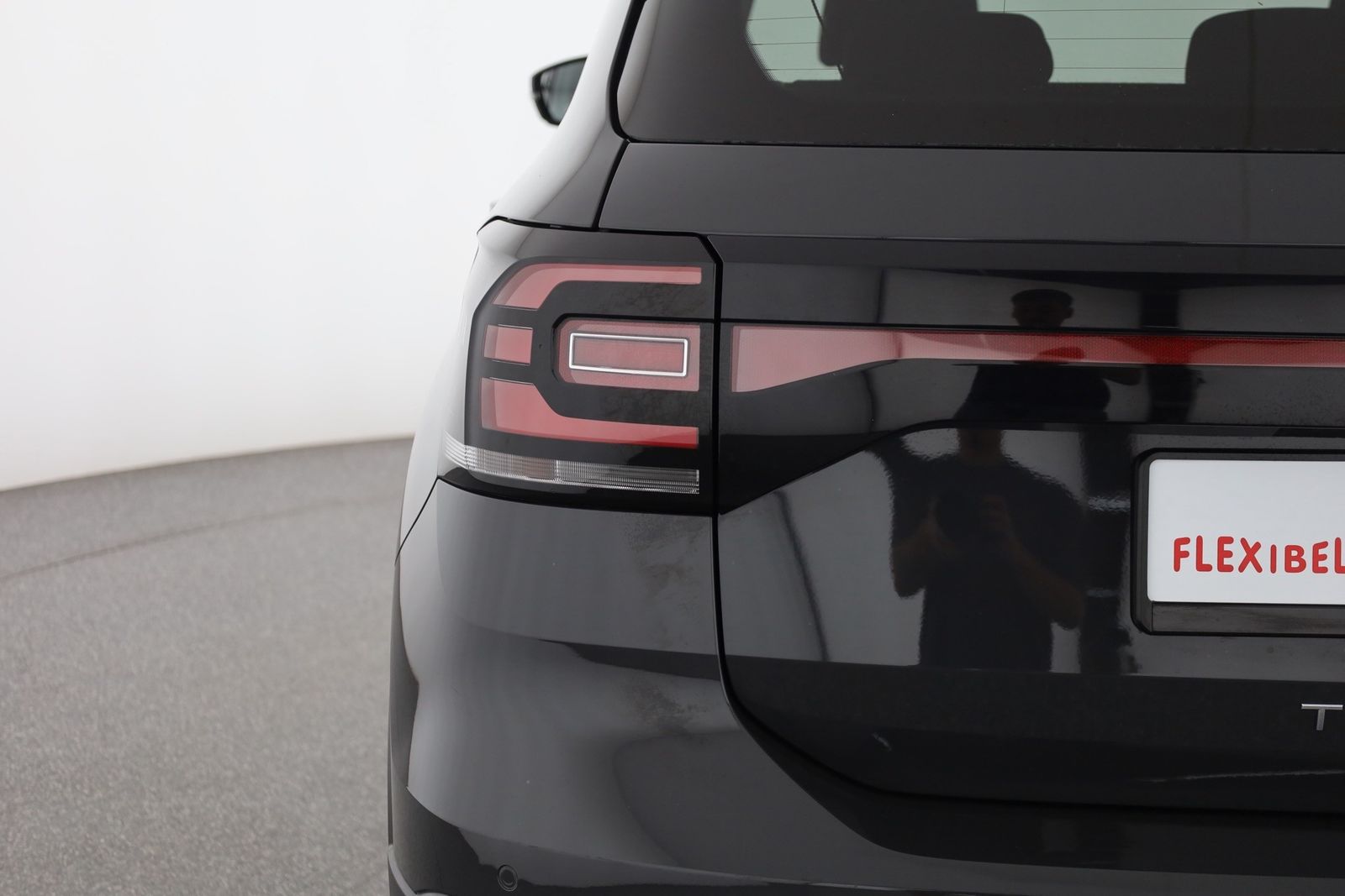 Volkswagen T-Cross 1.0 TSI Active - Samsaru's Car Outlet