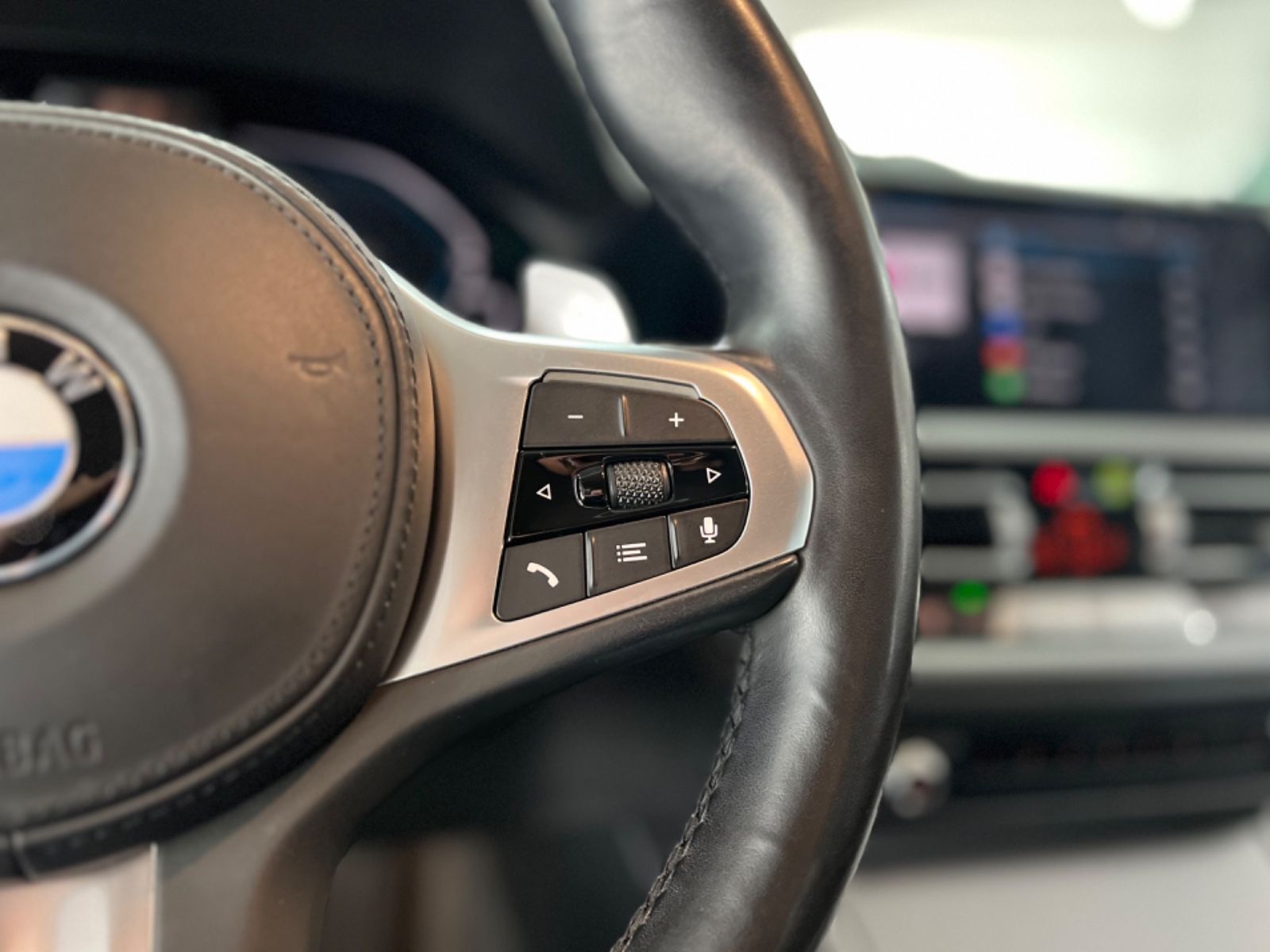 BMW 330 e Touring Advantage - Samsaru's Car Outlet