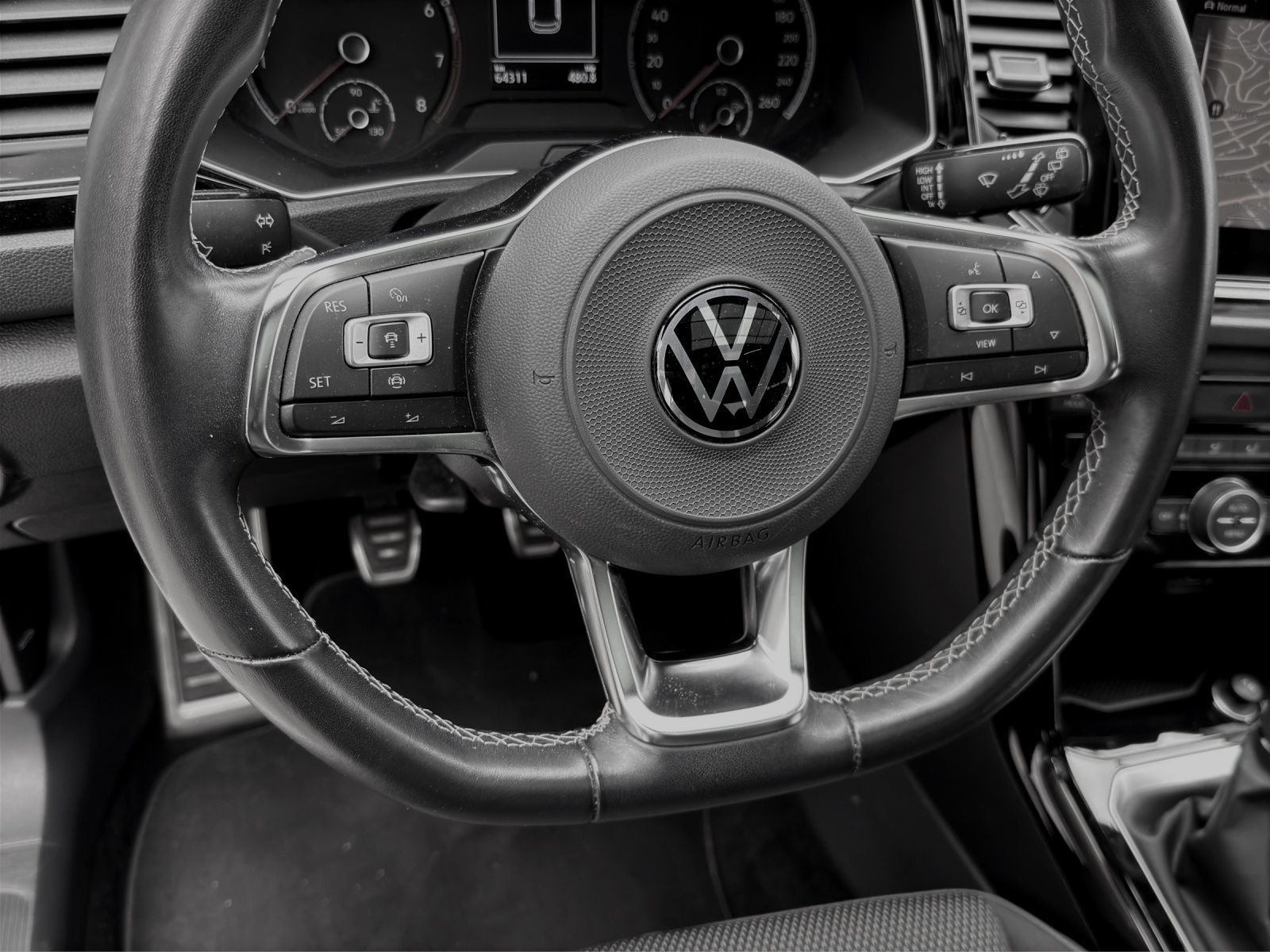 Volkswagen T-Roc 1.5 TSI SPORT BLACK - Samsaru's Car Outlet