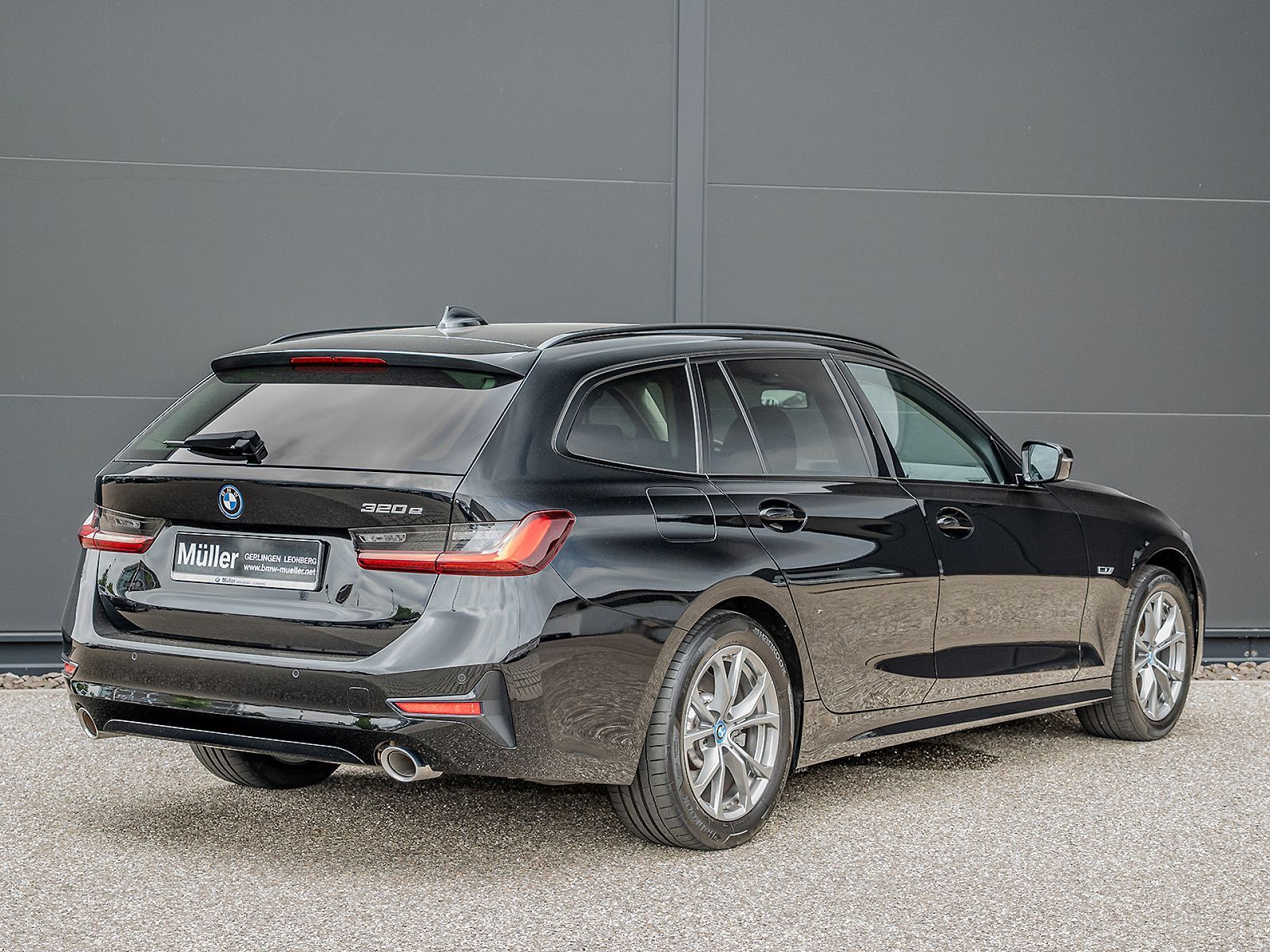 BMW 320eA Touring Sport Line - Samsaru's Car Outlet
