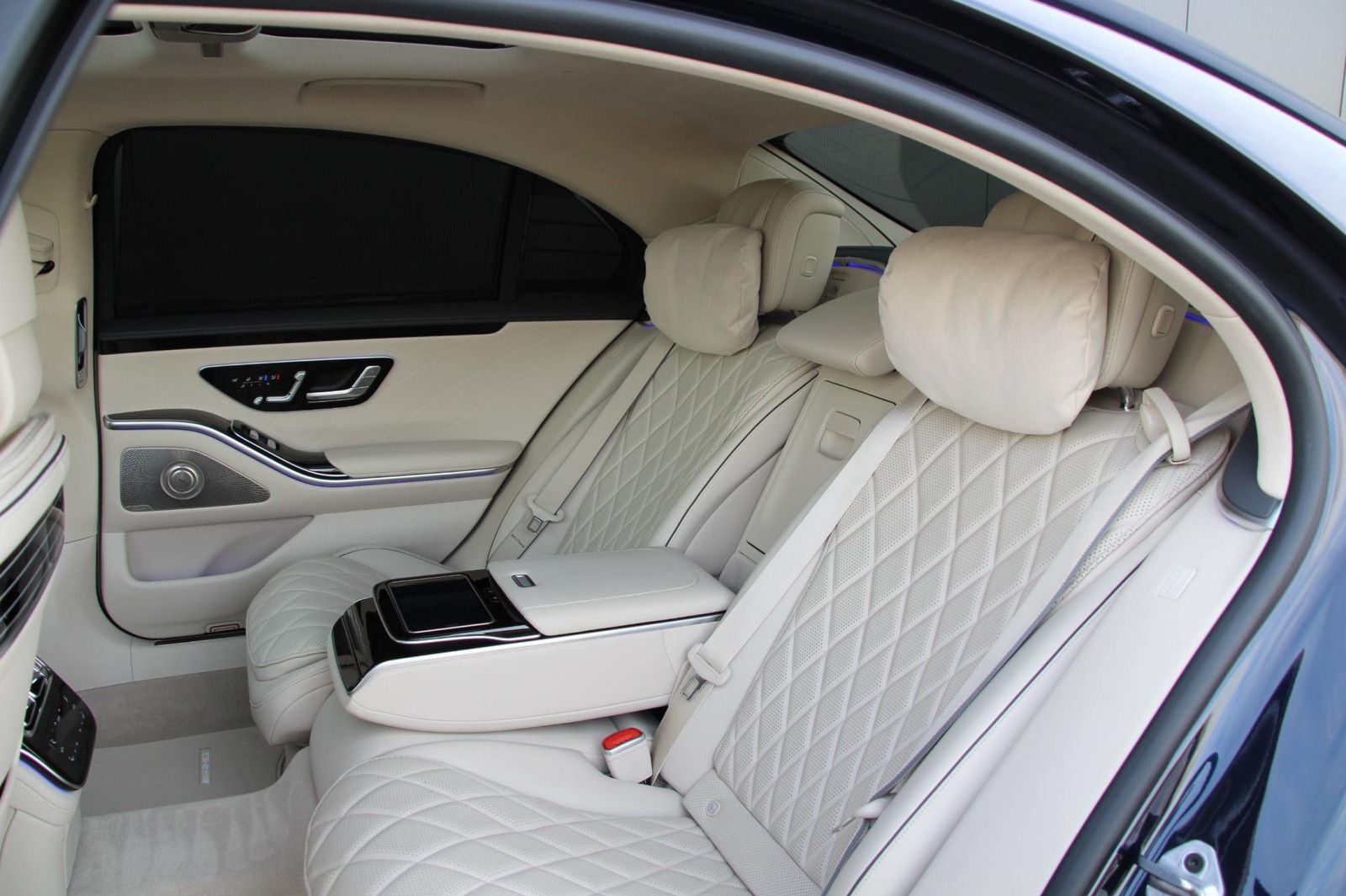 Mercedes-Benz S-klasse 580 e Lang AMG Line - Samsaru's Car Outlet