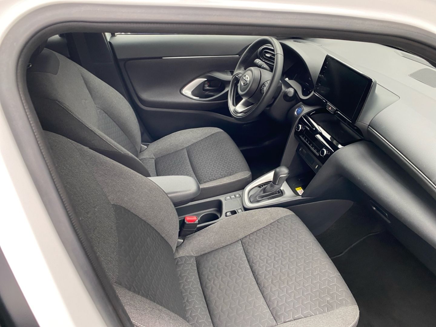 Toyota Yaris Cross Hybrid 1.5 Team D *Matrix*CAM*CarPla