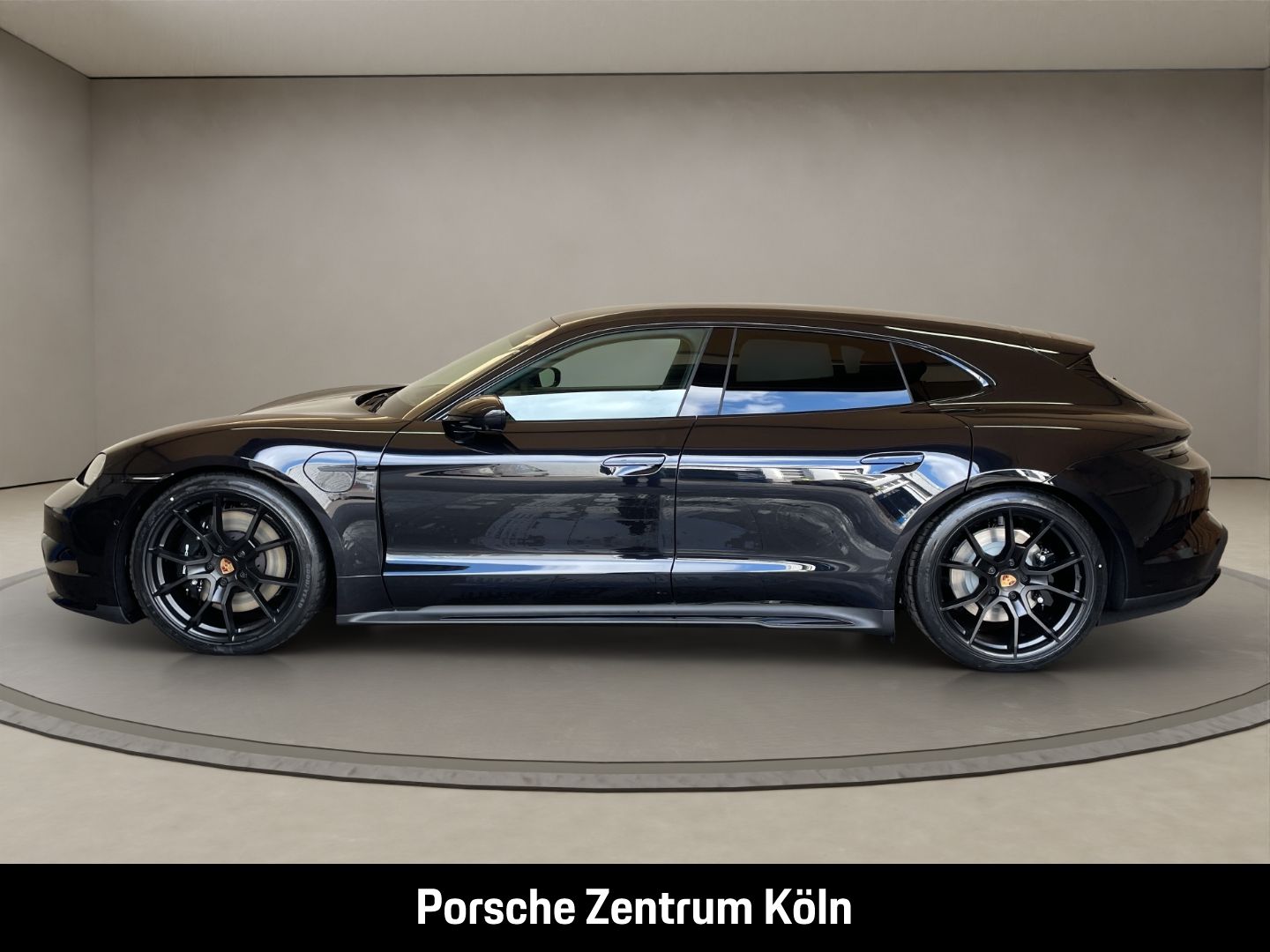 Porsche Taycan GTS Sport Turismo HA-Lenkung InnoDrive