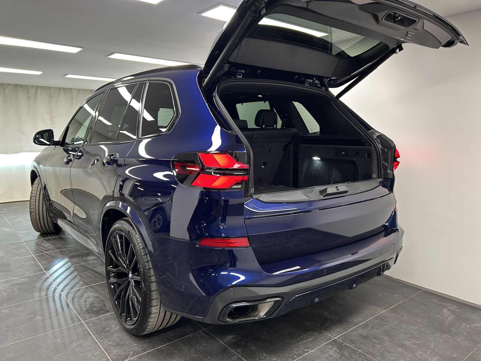 BMW X5 xDrive40d M Sportpaket Pro B&W Pano. AHK DAB