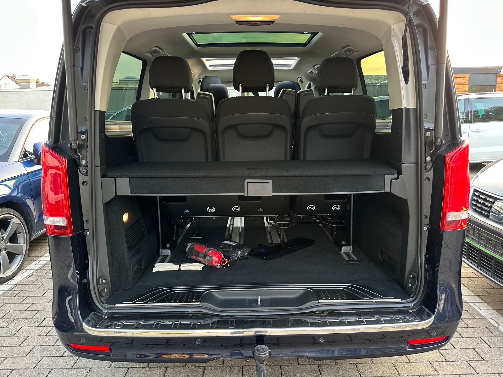 Mercedes-Benz V 300d EDITION Lang - Samsaru's Car Outlet