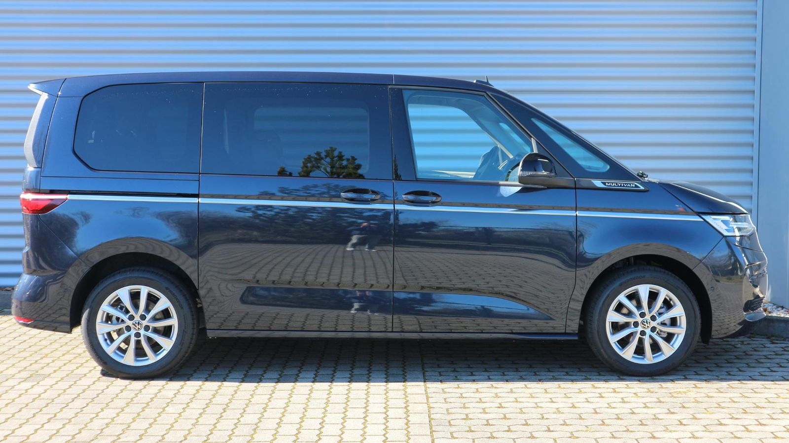Volkswagen Multivan Style - Samsaru's Car Outlet
