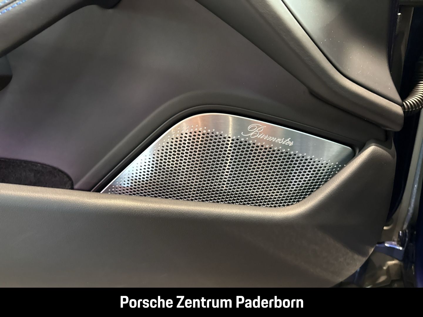 Porsche Taycan Turbo S Cross Turismo Burmester Panorama