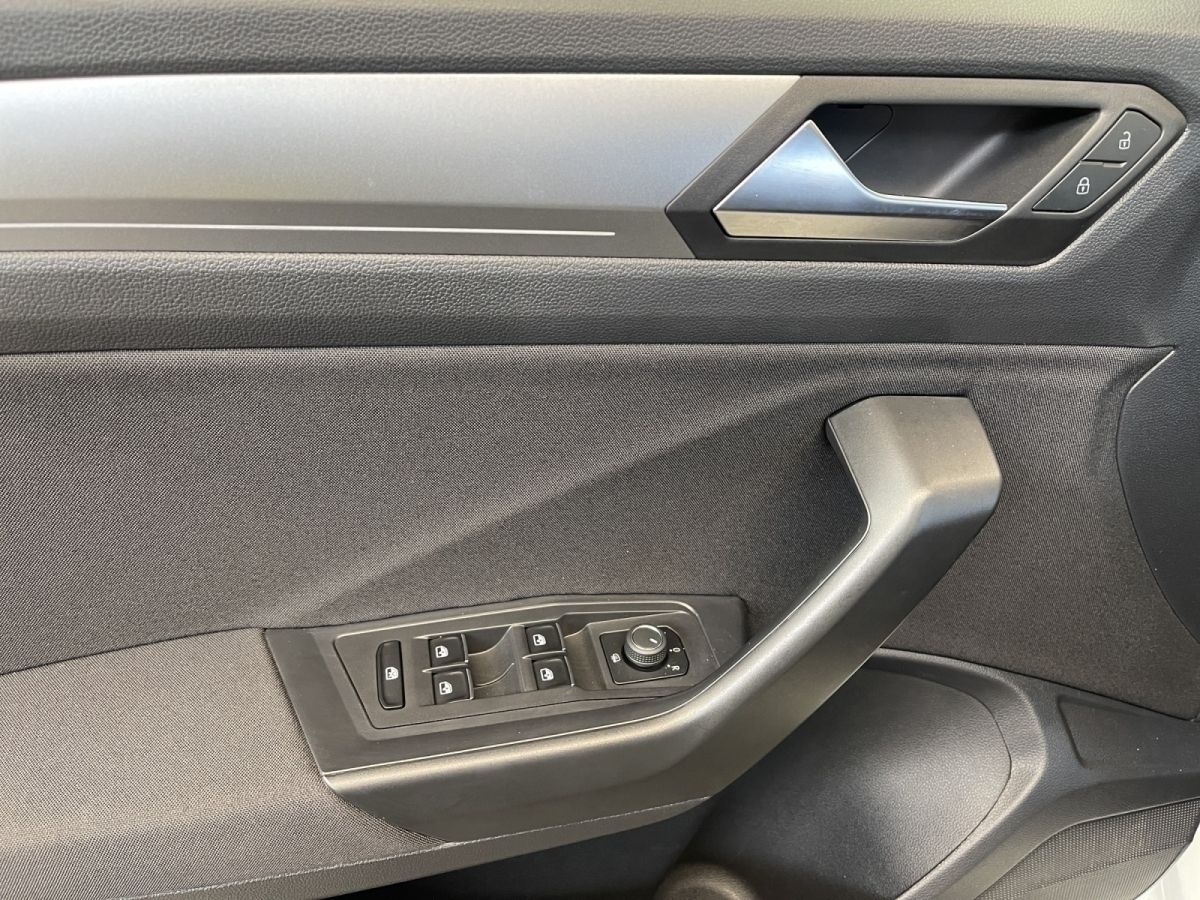 Volkswagen T-Roc 1.0 TSI Active - Samsaru's Car Outlet