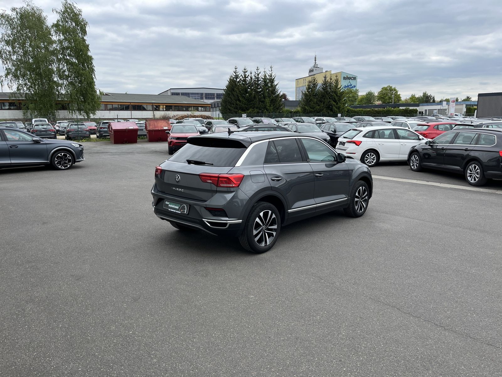 Volkswagen T-Roc 1.5 TSI DSG UNITED - Samsaru's Car Outlet