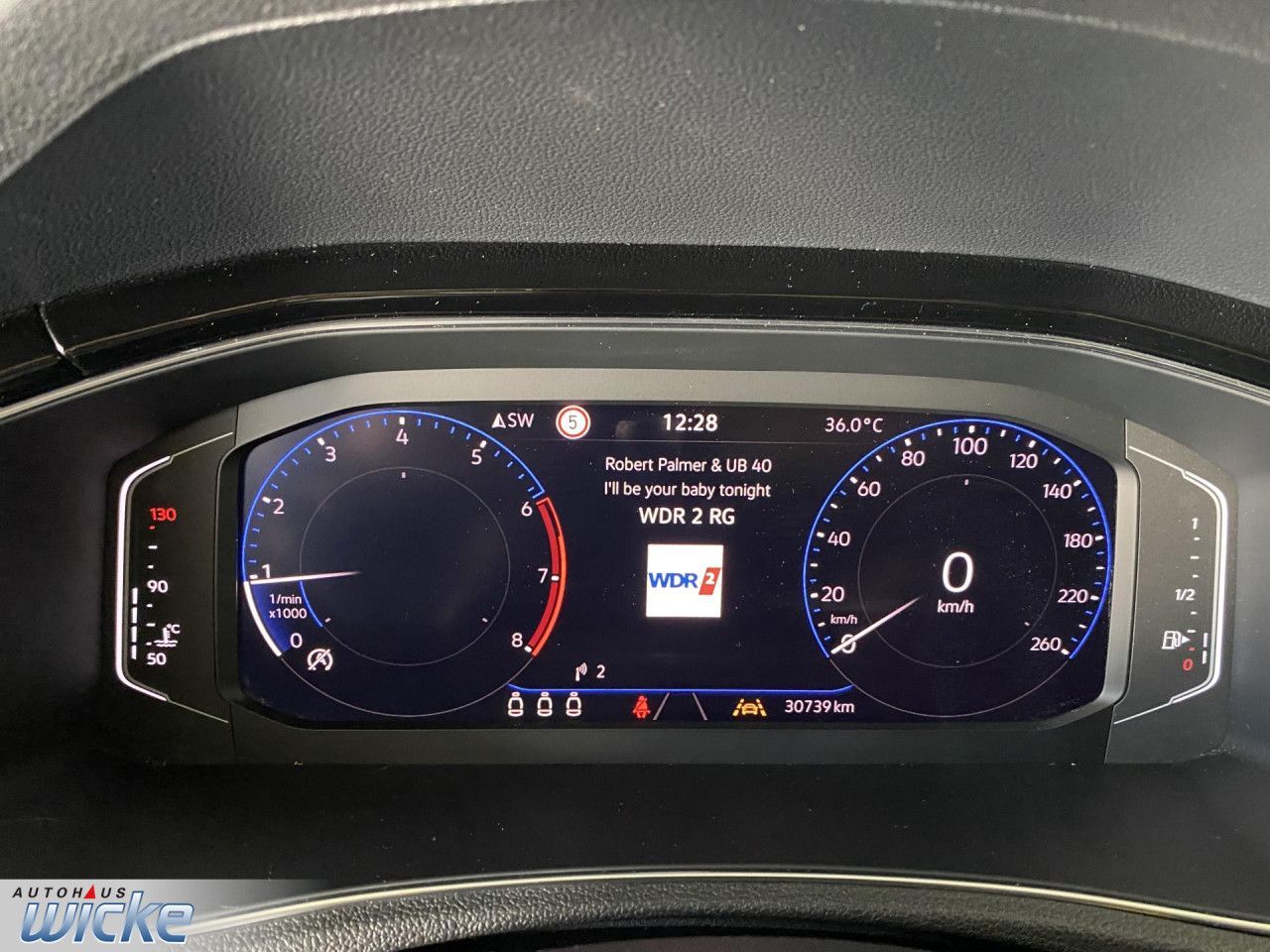 Volkswagen T-Roc 1.5 TSI Style - Samsaru's Car Outlet