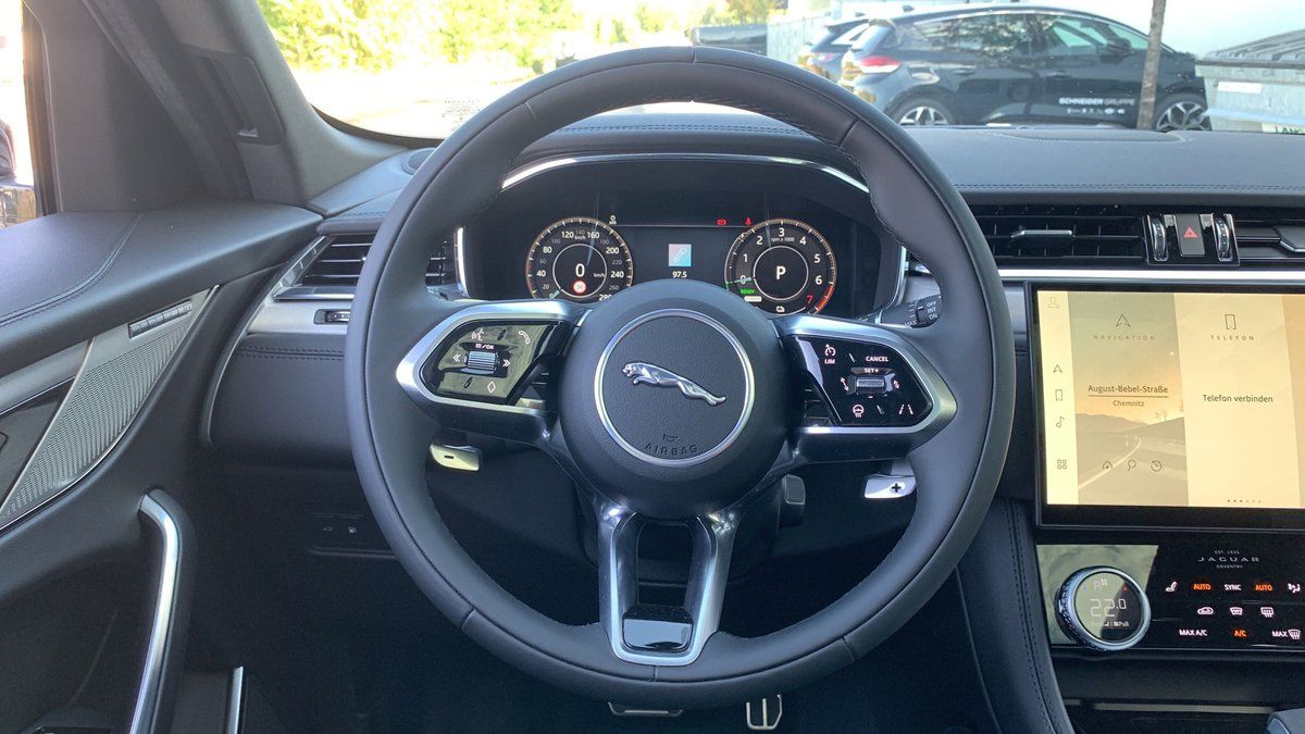 Jaguar F-PACE P400e AWD ACC+SHZG+LED+DAB+19"LMF+EPH+RFK