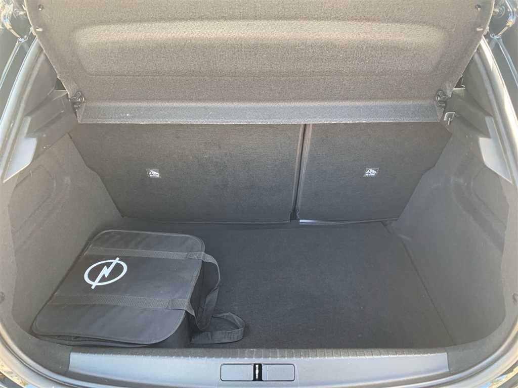 Opel Corsa -e Elegance - Samsaru's Car Outlet