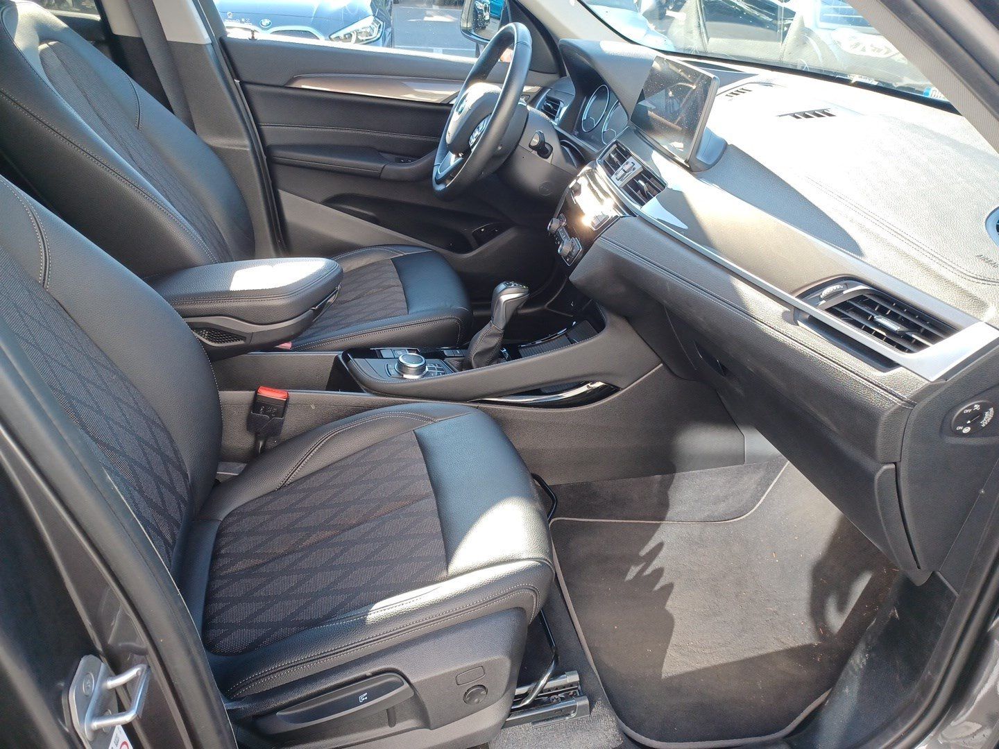BMW X1 xDrive25e xLine - Samsaru's Car Outlet