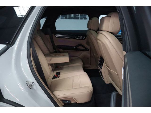 Porsche Cayenne GTS Head-Up Massage Standh. Panorama DAB