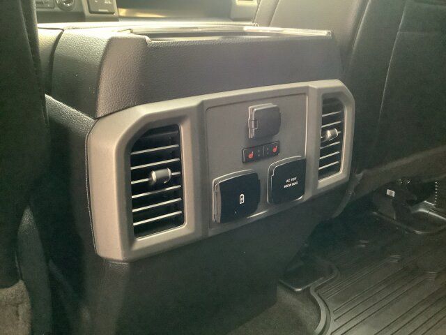 Ford Raptor - Samsaru's Car Outlet