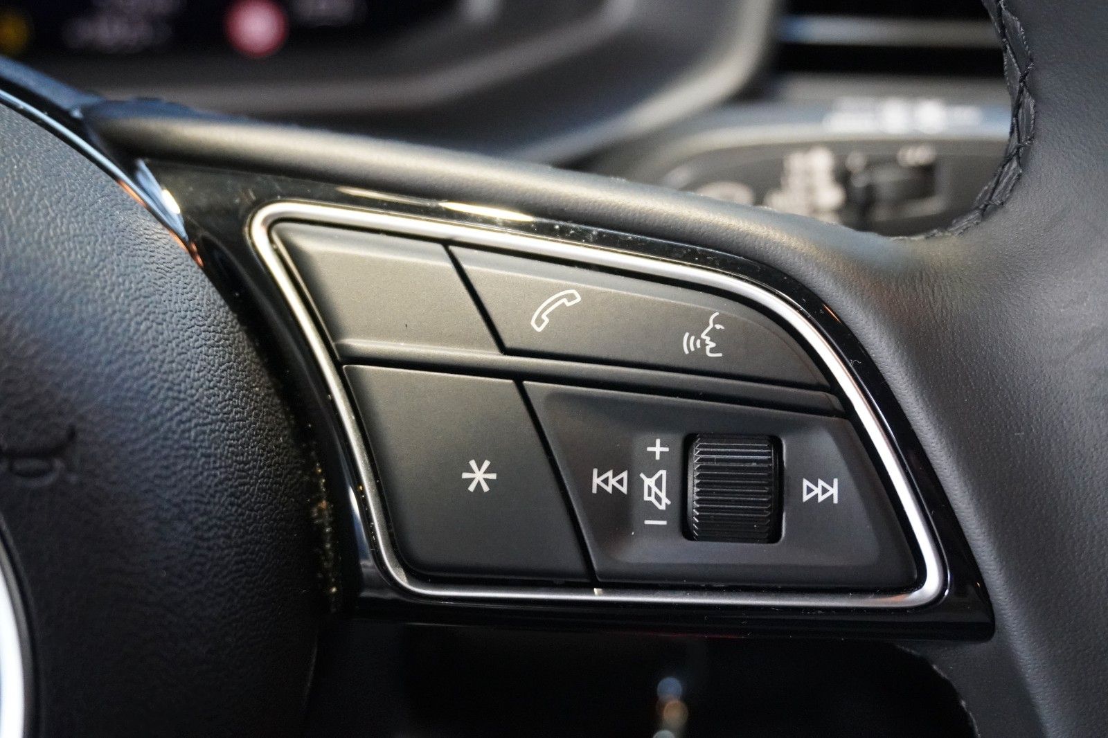 Audi A1 Sportback S-Line 30 TFSI S-Tronic - Samsaru's Car Outlet