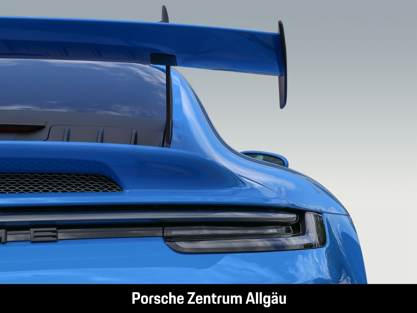 Porsche 992 911 GT3 - Samsaru's Car Outlet