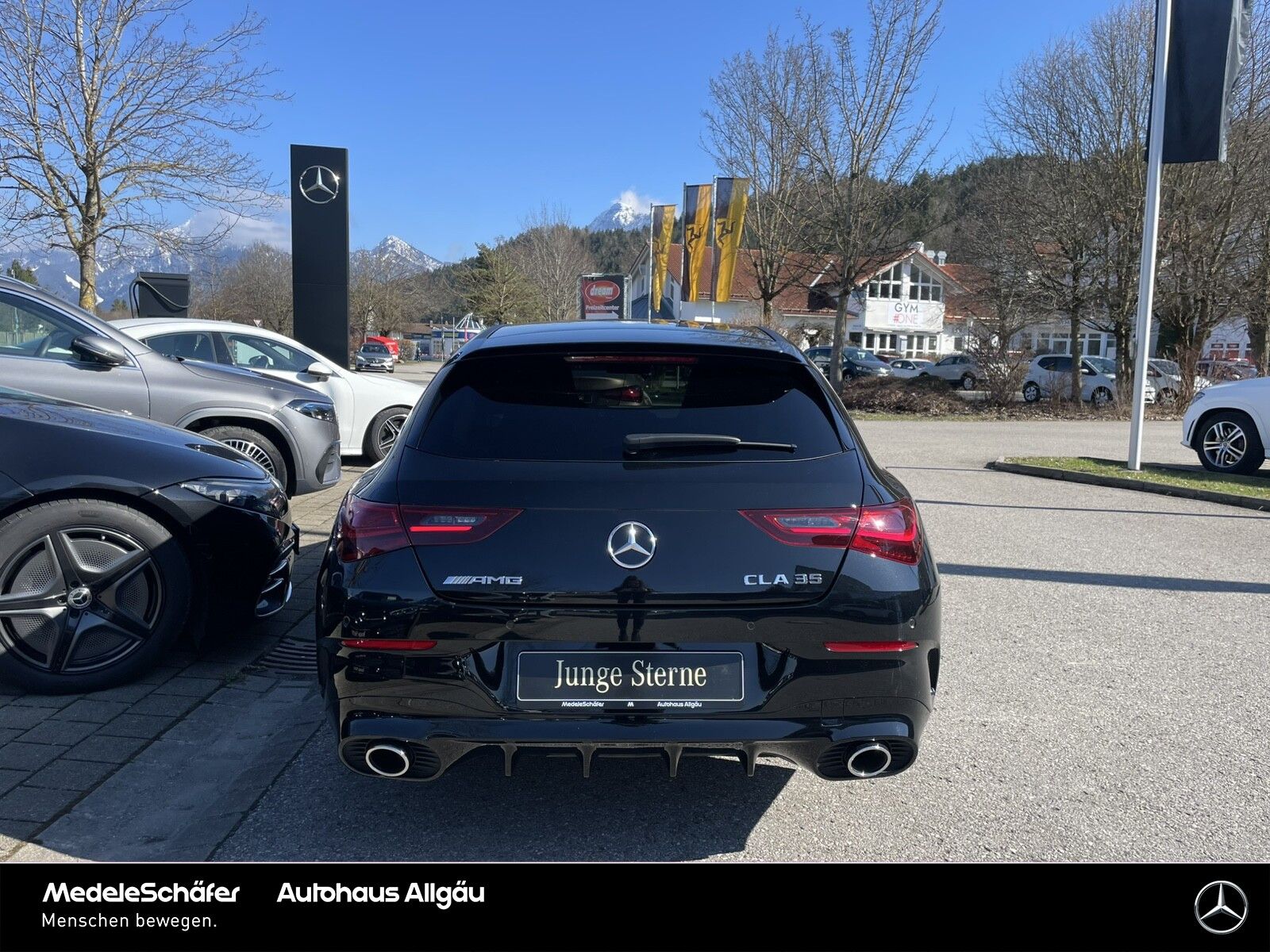 Mercedes-Benz CLA 35 AMG Shooting Brake 4M - Samsaru's Car Outlet