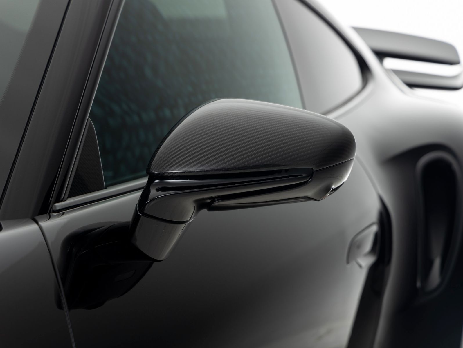 Porsche 911 Turbo S | Sport-Paket | Schalensitze |Carbon