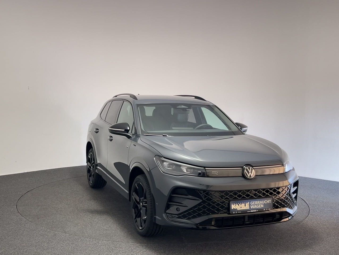 Volkswagen Tiguan R-Line eHybrid Black CarPlay Matrix Leder