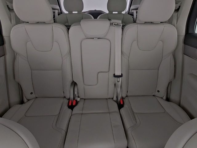 Volvo XC90 Ultra Dark T8 22''LM Luftf. Pano AHK B&W Ak