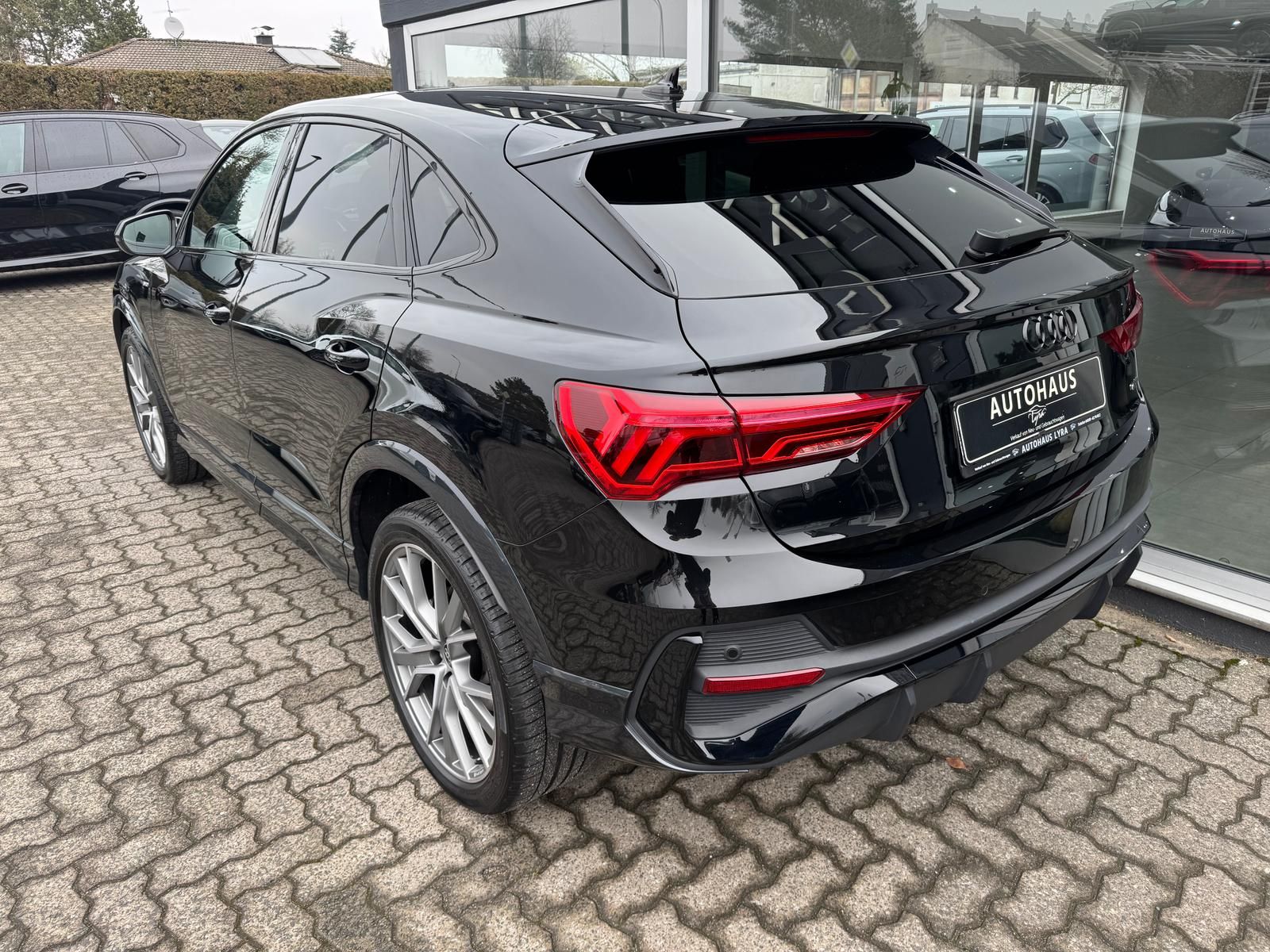 Audi Q3 Sportback 40 TFSI quattro - Samsaru's Car Outlet