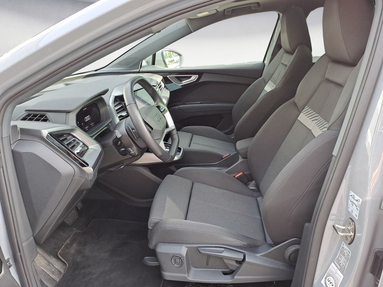 Audi Q4 e-tron 50 quattro S-Line AHK Pano HUD Keyless
