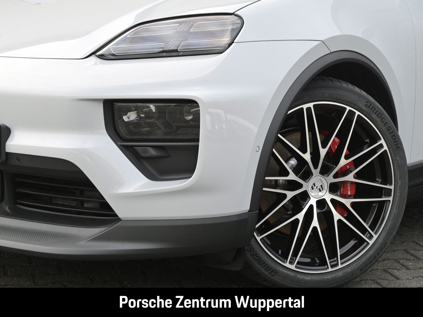 Porsche Macan 4S Surround-View LED-Matrix Abstandstempom