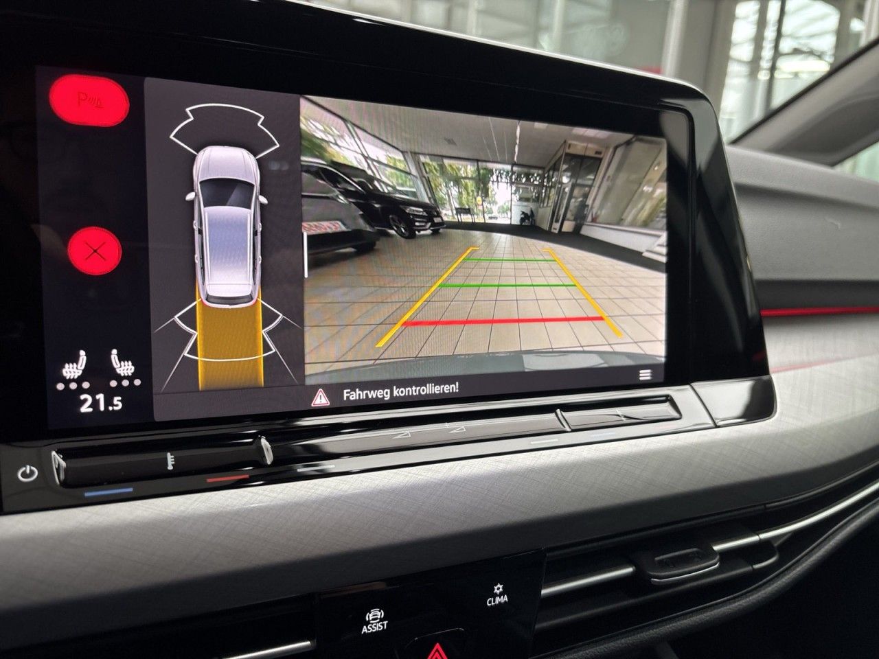 Volkswagen Golf Variant 1.0 eTSI Life - Samsaru's Car Outlet