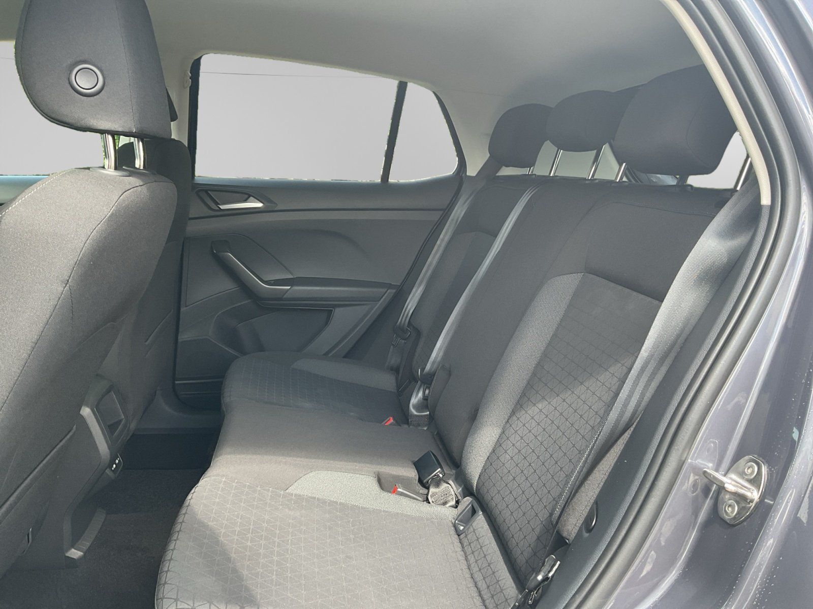 Volkswagen T-Cross 1.0 TSI DSG Life - Samsaru's Car Outlet