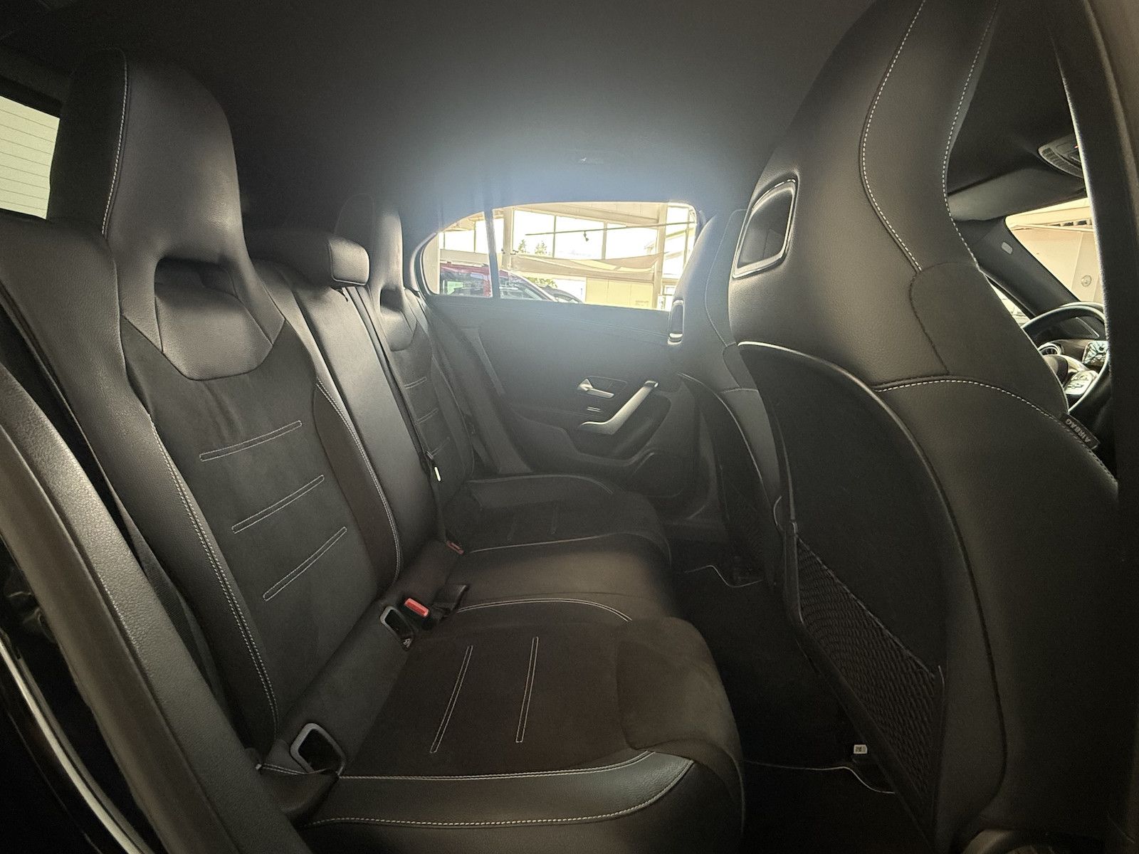 Mercedes-Benz A 250 e AMG-LINE - Samsaru's Car Outlet